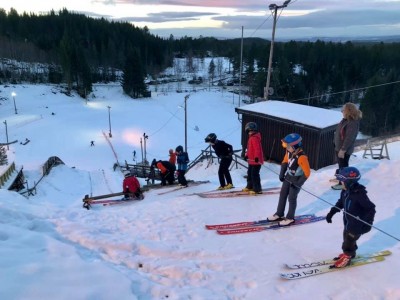 Flotte forhold og mye aktivitet i hoppbakkene!