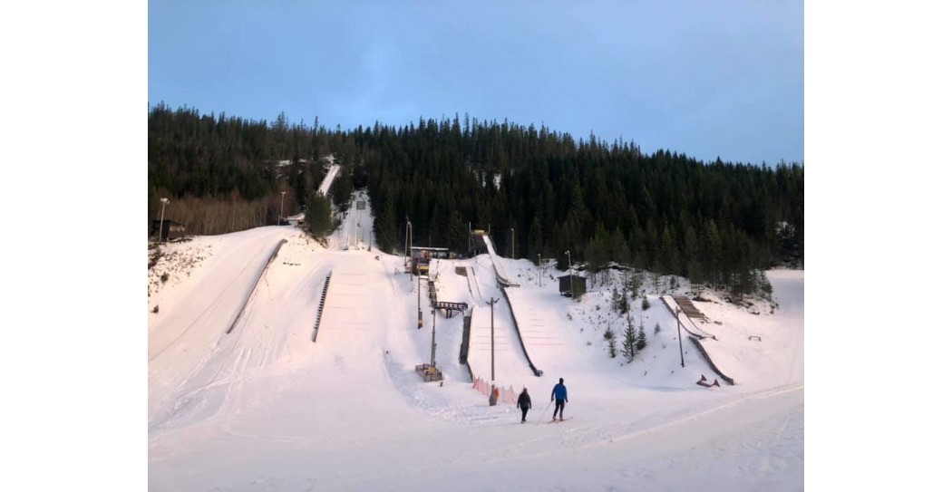 Flotte forhold og mye aktivitet i hoppbakkene!